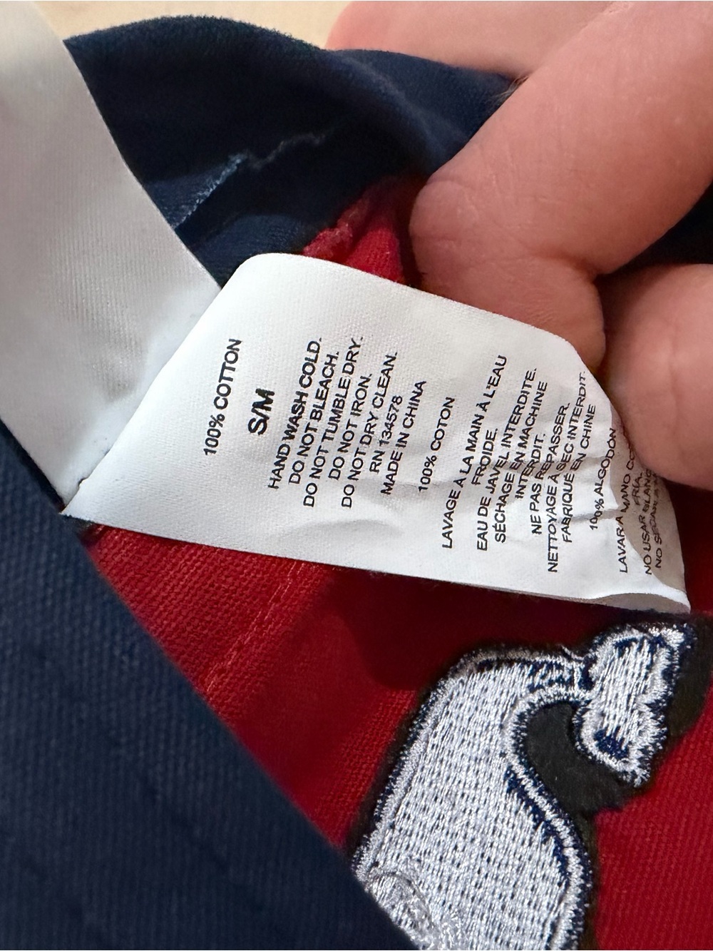 Head of the Charles Volunteer Vineyard Vines Red Cotton Whale Bucket Hat - Picture 5 of 5